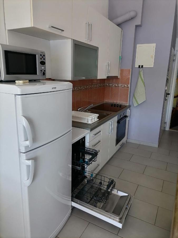Apartman Sutalo 코마르나 외부 사진